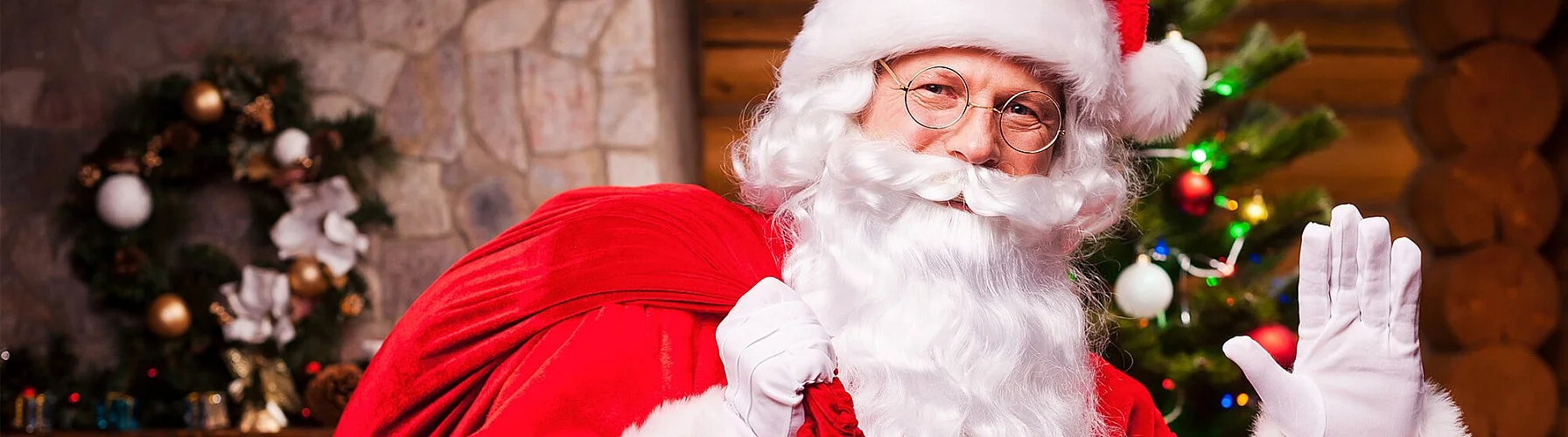 מגוון רחב של קישוטים ואביזרי חג לנובי גוד וכריסמס