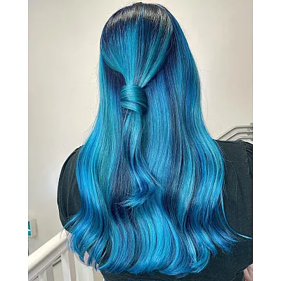 צבע שיער קאפרי בלו Capri Blue