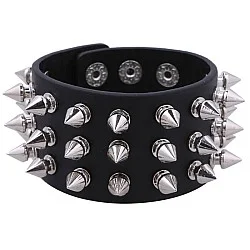 צמיד ניטים קלאסי